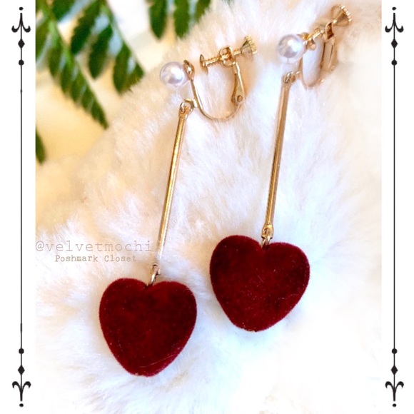 YesStyle Jewelry - Velvet Heart Pearls Clip-On Dangle Earrings